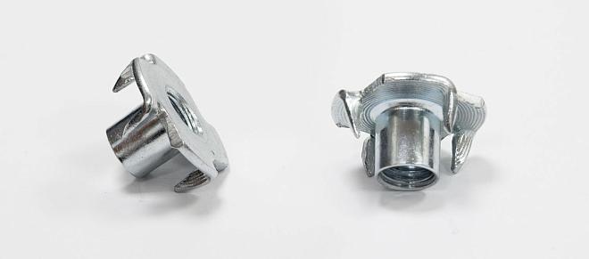 Гайка М 8*11 врезная 