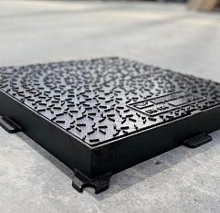 Люк чугунный 550х550х65 квадратный 25тн