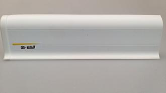 Плинтус напольный 001 белый с кабель-каналом 2,2*0,055м