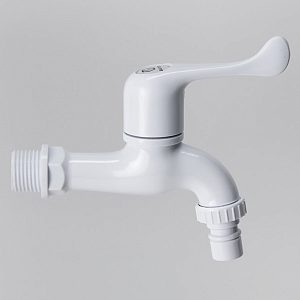 Кран пластиковый водоразборный 15 (1/2") с носом — фото в Интердекор